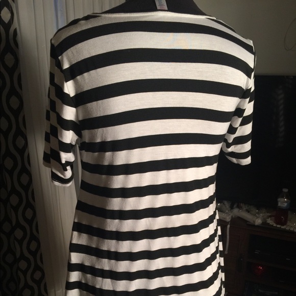 NWOT LuLaRoe Perfect T - Picture 3 of 4